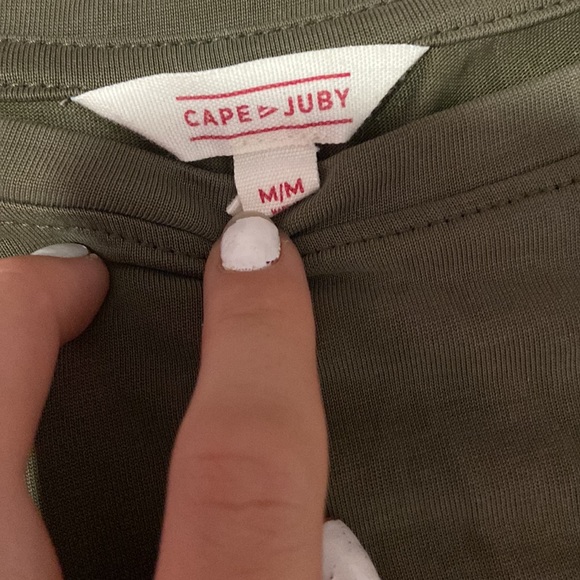 Army green wrist flare top - Picture 3 of 4